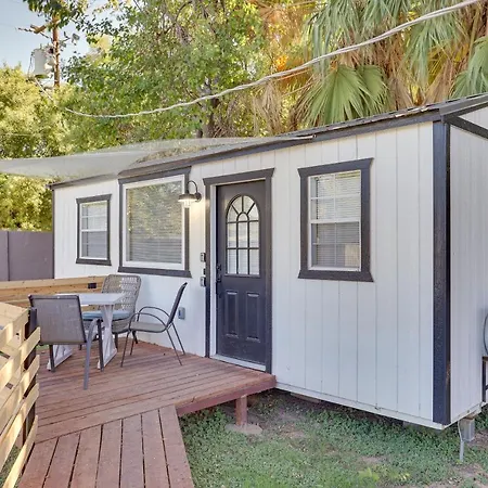 Modern Tiny Home About 5 Mi To Downtown Phoenix!
